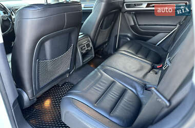 Внедорожник / Кроссовер Volkswagen Touareg 2015 в 