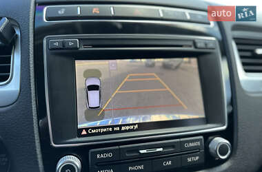 Внедорожник / Кроссовер Volkswagen Touareg 2015 в 