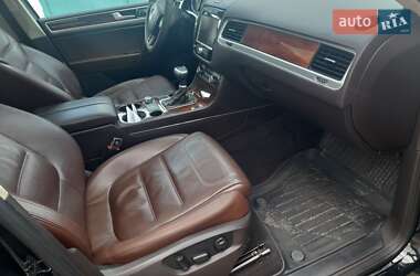 Внедорожник / Кроссовер Volkswagen Touareg 2014 в 