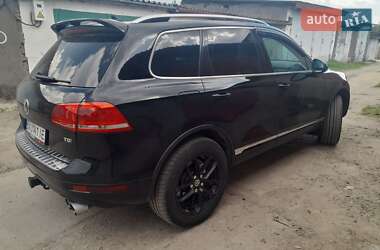 Внедорожник / Кроссовер Volkswagen Touareg 2014 в 