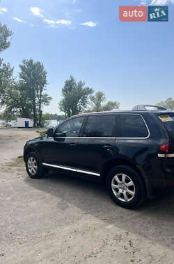 Внедорожник / Кроссовер Volkswagen Touareg 2010 в 