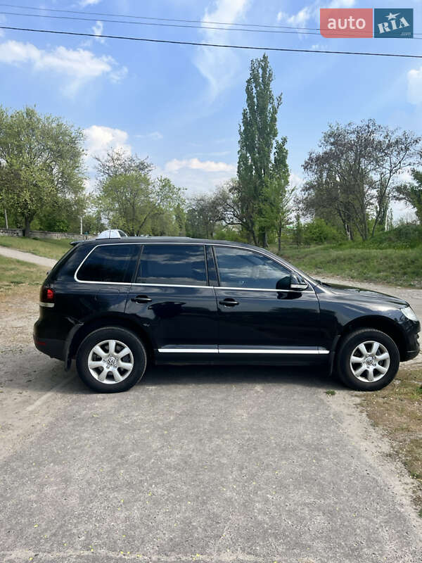 Позашляховик / Кросовер Volkswagen Touareg 2010 в Кременчуці