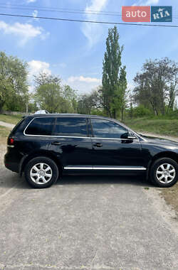 Внедорожник / Кроссовер Volkswagen Touareg 2010 в 