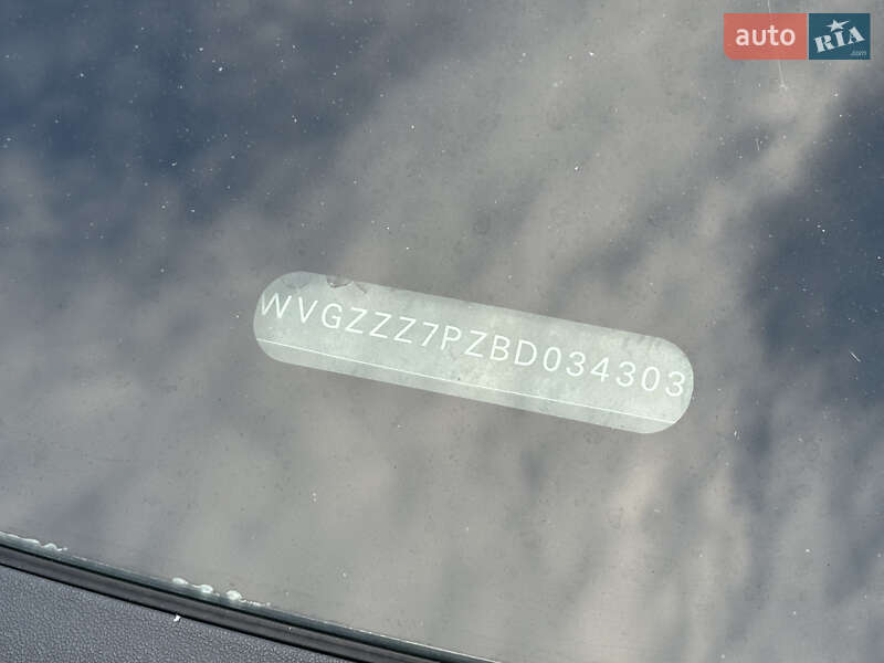 Позашляховик / Кросовер Volkswagen Touareg 2011 в Києві