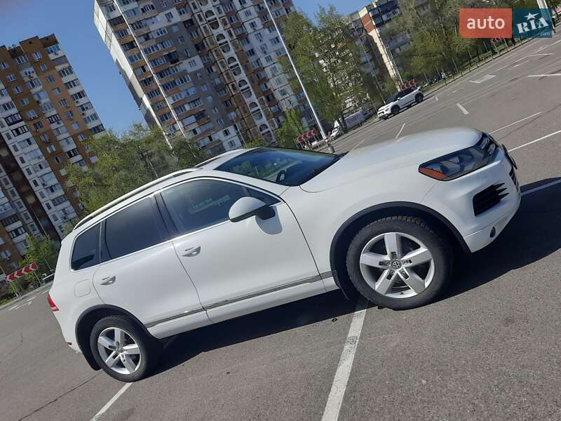 Позашляховик / Кросовер Volkswagen Touareg 2013 в Києві фото 5 Позашляховик / Кросовер Volkswagen Touareg 2013 в Києві