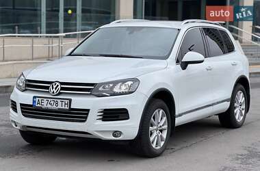 Позашляховик / Кросовер Volkswagen Touareg 2013 в 