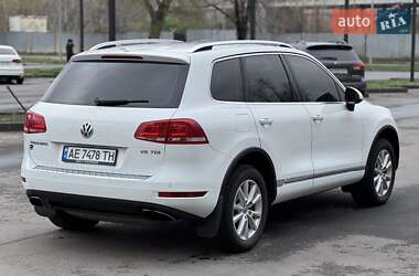 Позашляховик / Кросовер Volkswagen Touareg 2013 в 