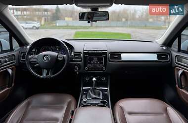 Позашляховик / Кросовер Volkswagen Touareg 2013 в 