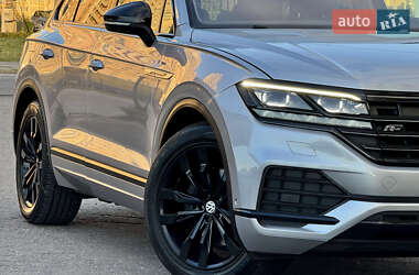 Позашляховик / Кросовер Volkswagen Touareg 2018 в 