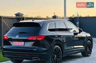Позашляховик / Кросовер Volkswagen Touareg 2019 в 
