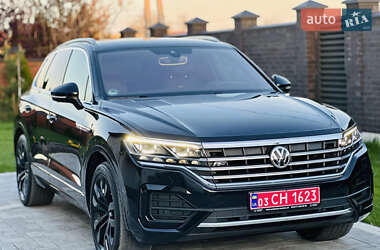 Позашляховик / Кросовер Volkswagen Touareg 2019 в 