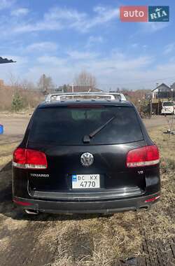 Позашляховик / Кросовер Volkswagen Touareg 2004 в 