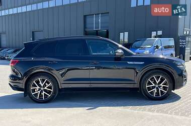 Внедорожник / Кроссовер Volkswagen Touareg 2021 в 
