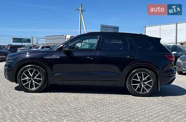 Внедорожник / Кроссовер Volkswagen Touareg 2021 в 
