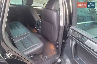 Внедорожник / Кроссовер Volkswagen Touareg 2012 в 