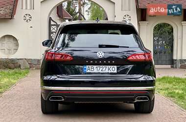 Позашляховик / Кросовер Volkswagen Touareg 2018 в 