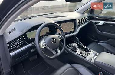 Позашляховик / Кросовер Volkswagen Touareg 2018 в 