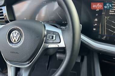 Позашляховик / Кросовер Volkswagen Touareg 2018 в 