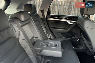 Позашляховик / Кросовер Volkswagen Touareg 2018 в 