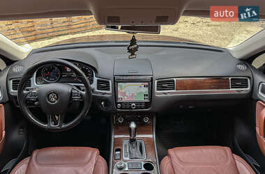 Внедорожник / Кроссовер Volkswagen Touareg 2016 в 