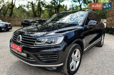 Внедорожник / Кроссовер Volkswagen Touareg 2016 в 