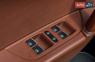 Внедорожник / Кроссовер Volkswagen Touareg 2016 в 