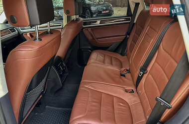 Внедорожник / Кроссовер Volkswagen Touareg 2016 в 