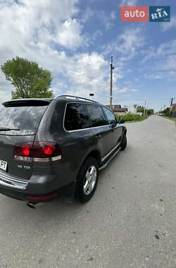 Внедорожник / Кроссовер Volkswagen Touareg 2008 в 