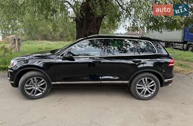 Внедорожник / Кроссовер Volkswagen Touareg 2016 в 