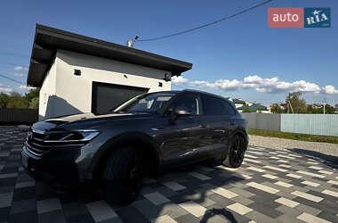 Позашляховик / Кросовер Volkswagen Touareg 2023 в 