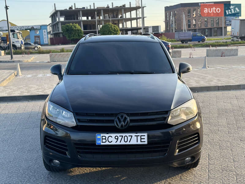 Внедорожник / Кроссовер Volkswagen Touareg 2011 в Львове