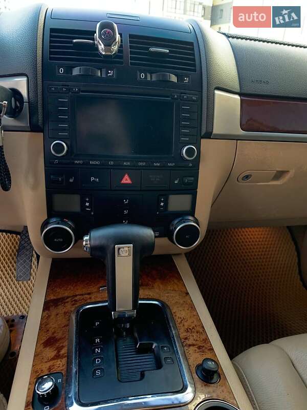 Внедорожник / Кроссовер Volkswagen Touareg 2007 в Ивано-Франковске
