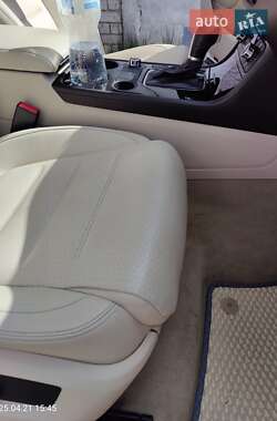 Внедорожник / Кроссовер Volkswagen Touareg 2011 в 