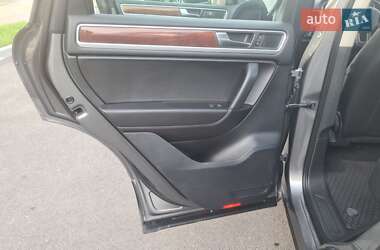 Позашляховик / Кросовер Volkswagen Touareg 2010 в 
