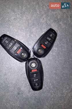 Внедорожник / Кроссовер Volkswagen Touareg 2012 в 