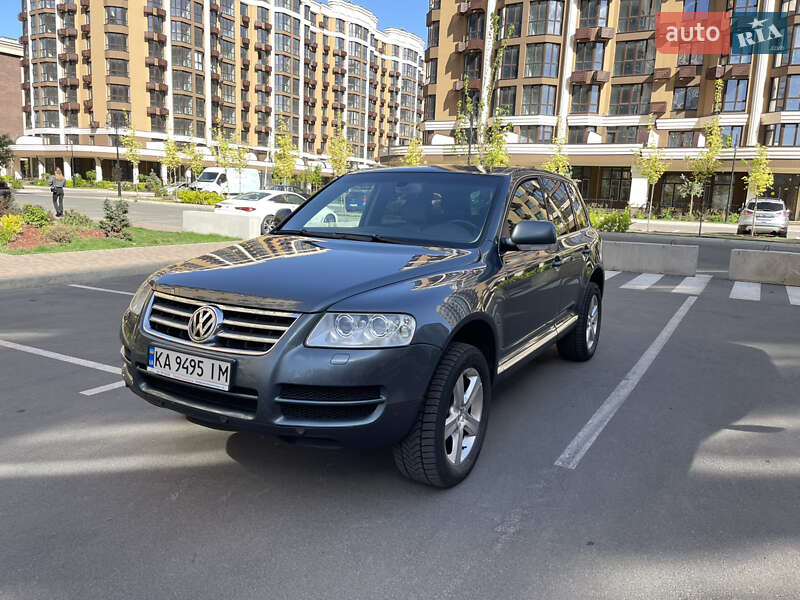 Позашляховик / Кросовер Volkswagen Touareg 2004 в 