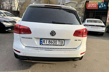 Внедорожник / Кроссовер Volkswagen Touareg 2013 в 