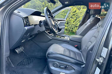 Позашляховик / Кросовер Volkswagen Touareg 2020 в 