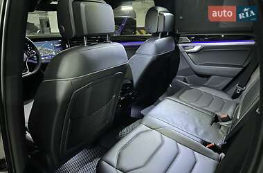 Позашляховик / Кросовер Volkswagen Touareg 2021 в 