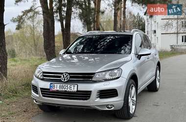 Внедорожник / Кроссовер Volkswagen Touareg 2012 в Киеве