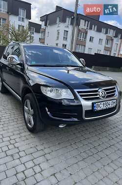 Позашляховик / Кросовер Volkswagen Touareg 2009 в Львові
