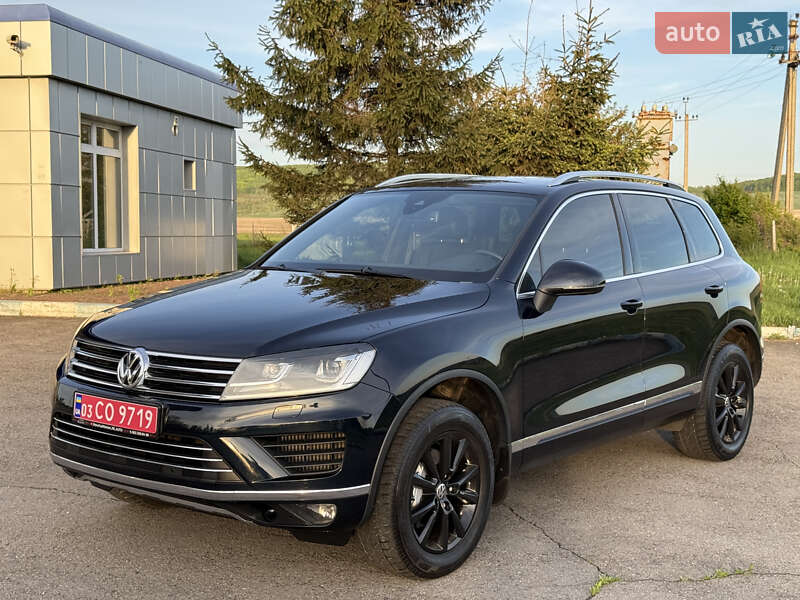 Позашляховик / Кросовер Volkswagen Touareg 2015 в Радивиліві
