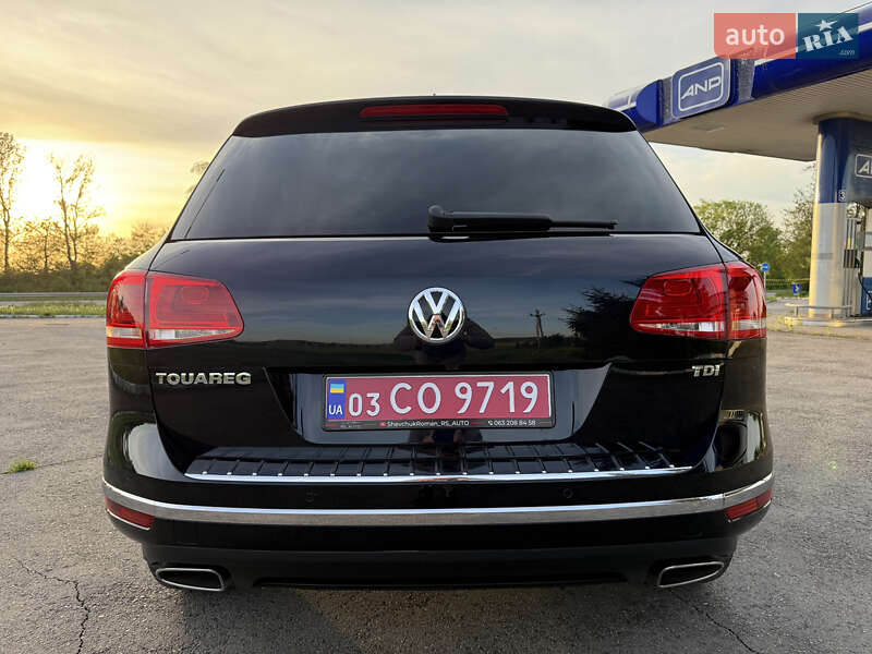 Позашляховик / Кросовер Volkswagen Touareg 2015 в Радивиліві