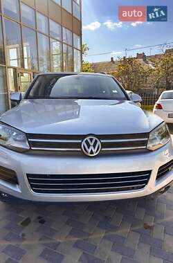 Внедорожник / Кроссовер Volkswagen Touareg 2011 в Николаеве