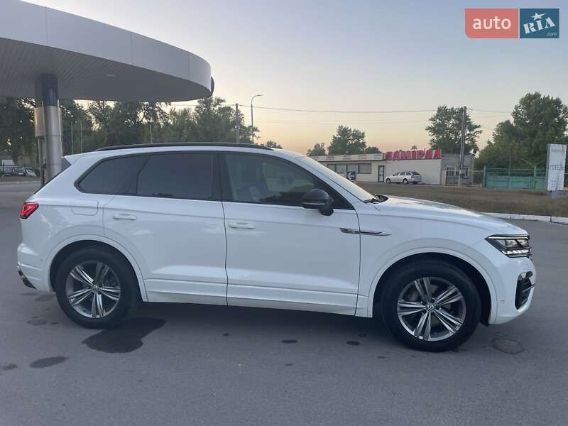 Позашляховик / Кросовер Volkswagen Touareg 2018 в Кременчуці