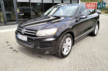 Внедорожник / Кроссовер Volkswagen Touareg 2012 в Львове