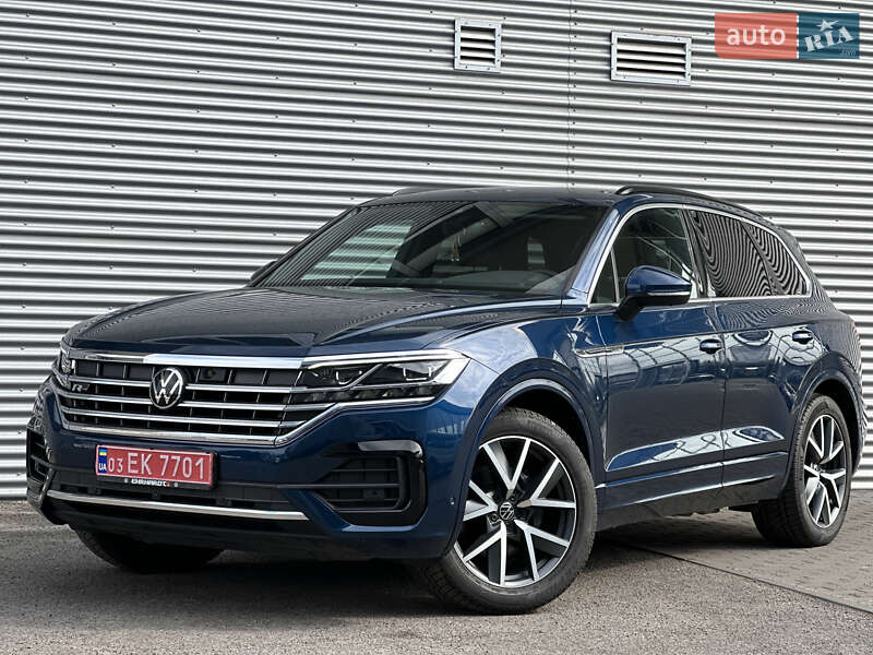 Позашляховик / Кросовер Volkswagen Touareg 2021 в Рівному
