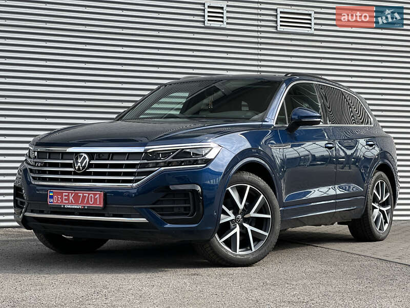 Позашляховик / Кросовер Volkswagen Touareg 2021 в Рівному