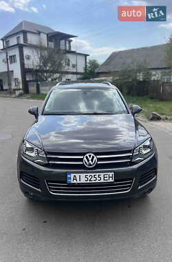 Внедорожник / Кроссовер Volkswagen Touareg 2012 в Фастове