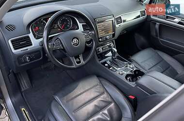 Позашляховик / Кросовер Volkswagen Touareg 2016 в 